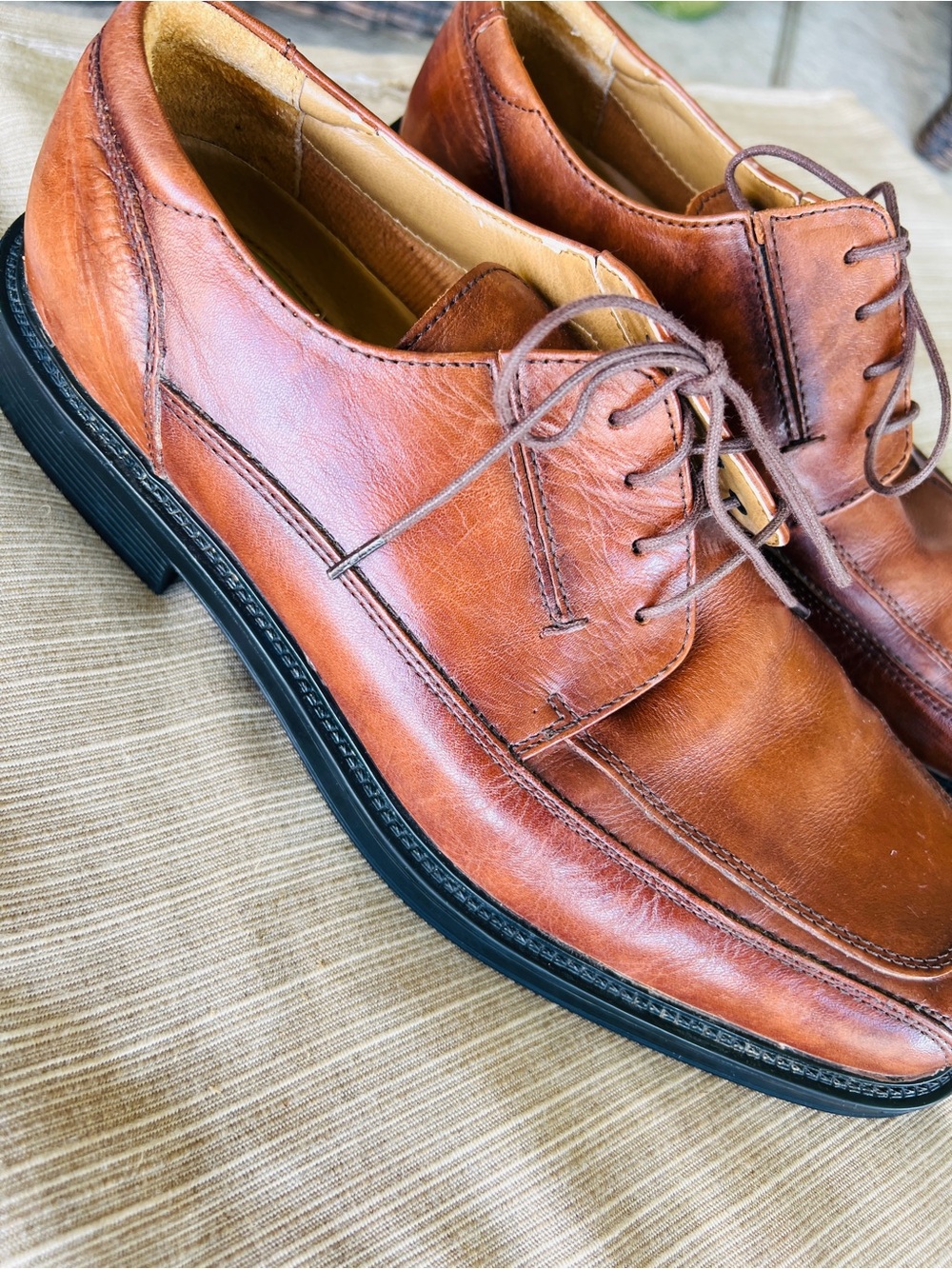 Classic Brown Docker’s Leather Men’s Dress Shoes